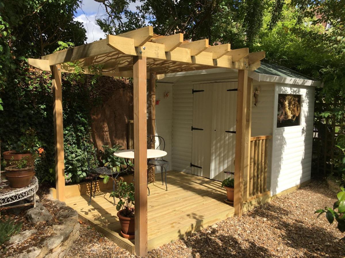 Lodge Wisteria Oxford