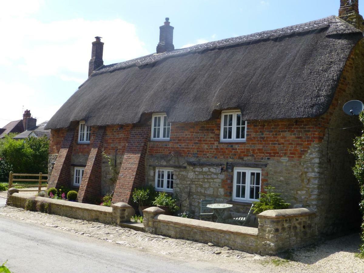Wisteria Lodge *